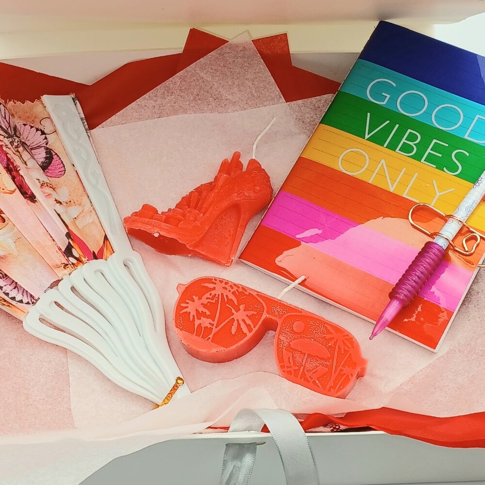 Novelty Candle Gift Box - Picture 3 of 3